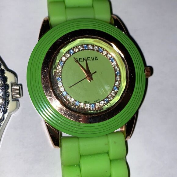 Geneva Platinum Women's Stainless Steel Quartz Rhinestone Watch Set of 4 - Picture 5 of 12